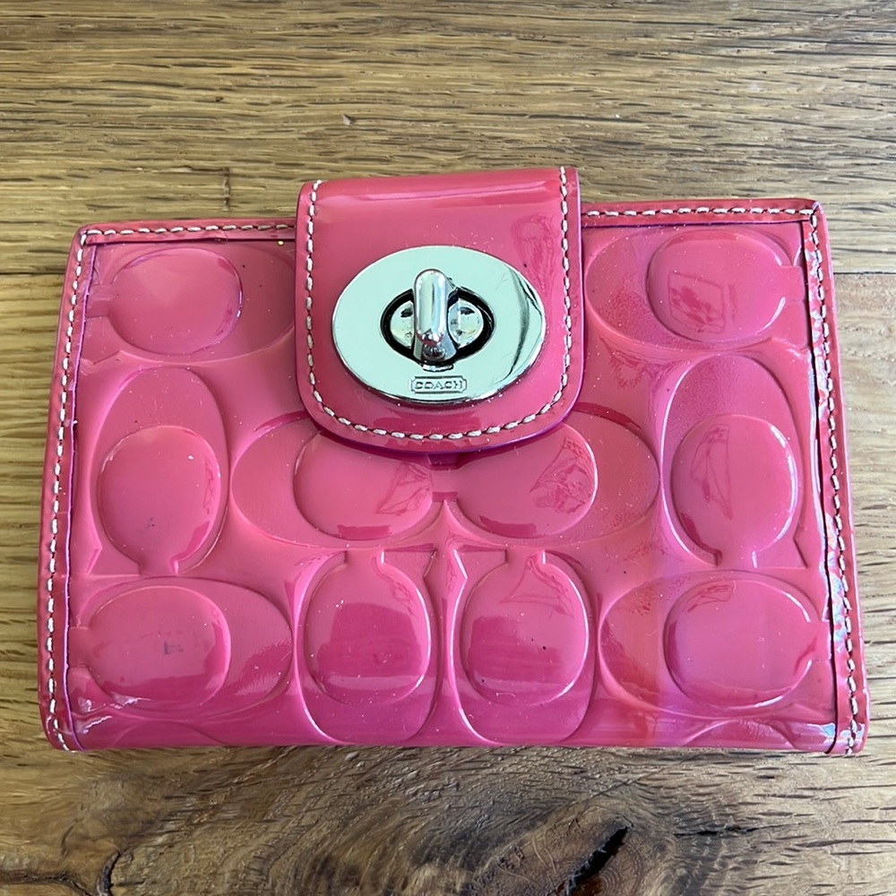 Vintage Coach Pink Leather Wallet.